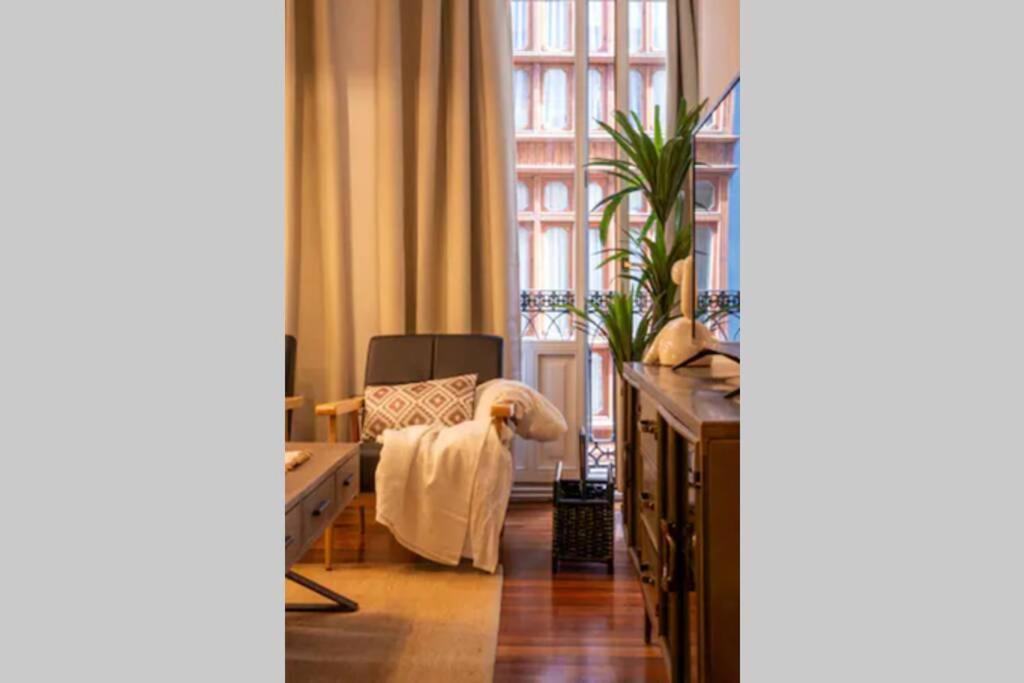 Exclusivo Apartamento En El Casco Viejo Бильбао Экстерьер фото