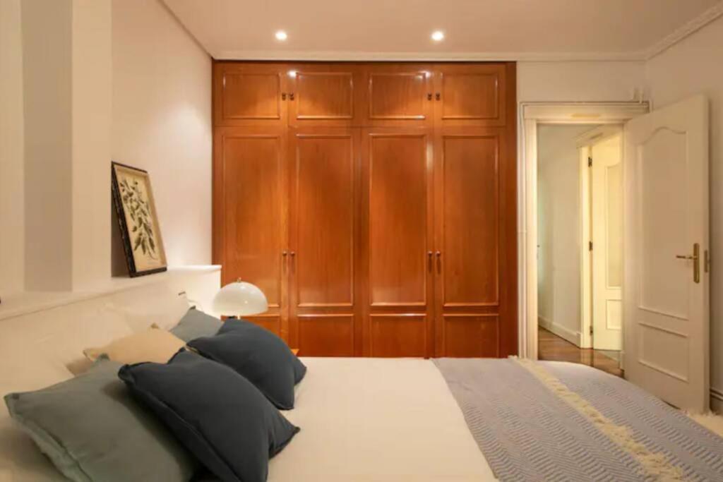 Exclusivo Apartamento En El Casco Viejo Бильбао Экстерьер фото
